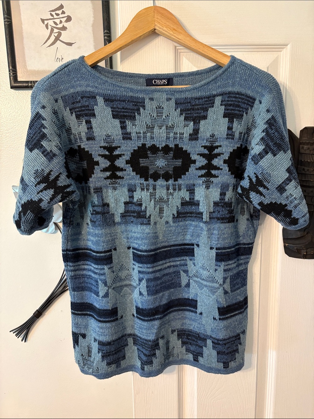 Chaps Men's Light and Dark Blue Geo Knit Crewneck Sweater